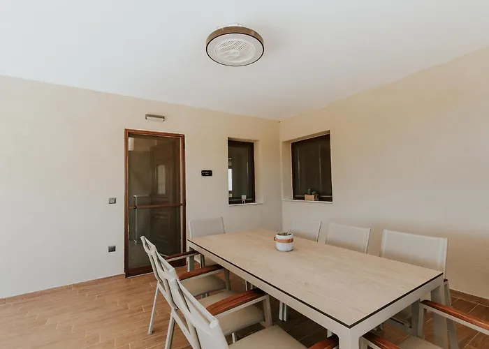 Aiora * 阿莫利亚尼岛