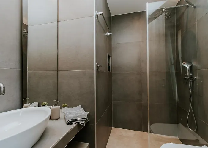 Aiora * 阿莫利亚尼岛